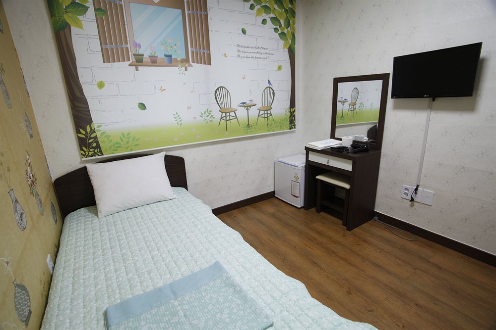 Jongnowon Hostel Seul Esterno foto